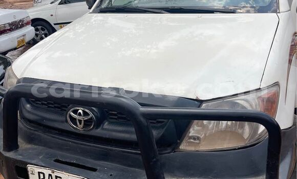 Buy Used Toyota Vigo White Car in Gicumbi in Rwanda