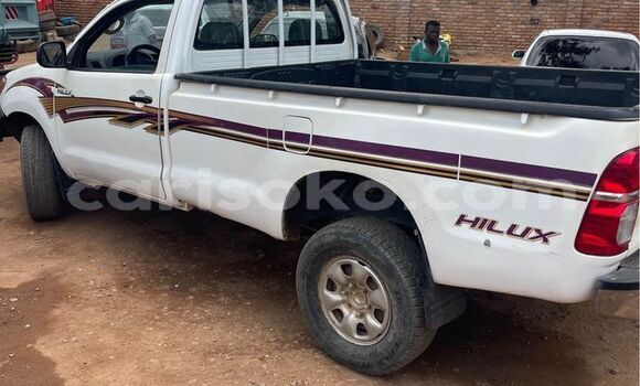 Acheter Occasion Voiture Toyota Vigo Blanc à Gicumbi, Rwanda Acheter Occasion Voiture Toyota Vigo Blanc à Gicumbi, Rwanda