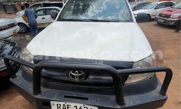 Acheter Occasion Voiture Toyota Vigo Blanc à Gicumbi, Rwanda Acheter Occasion Voiture Toyota Vigo Blanc à Gicumbi, Rwanda