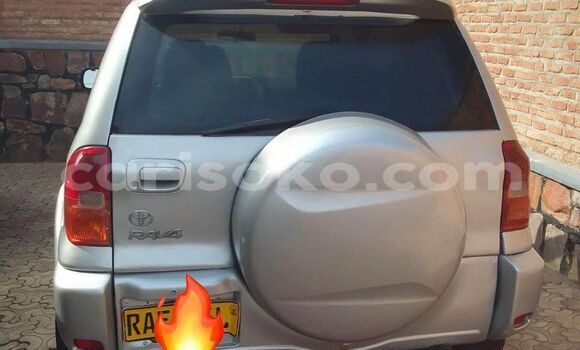 Acheter Occasion Voiture Toyota RAV4 Autre à Gisenyi, Gisenyi Acheter Occasion Voiture Toyota RAV4 Autre à Gisenyi, Gisenyi