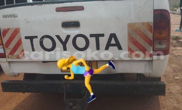 Buy Used Toyota Hilux White Car in Gicumbi in Rwanda Buy Used Toyota Hilux White Car in Gicumbi in Rwanda