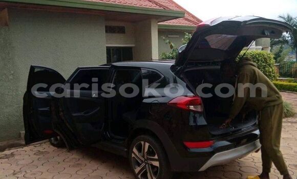 Acheter Occasion Voiture Hyundai Tucson Noir à Gasarenda, Rwanda Acheter Occasion Voiture Hyundai Tucson Noir à Gasarenda, Rwanda