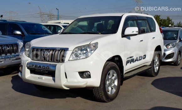 Acheter Import Voiture Toyota Prado Blanc à Import - Dubai, Rwanda Acheter Import Voiture Toyota Prado Blanc à Import - Dubai, Rwanda