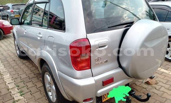 Acheter Occasion Voiture Toyota RAV4 Autre à Gikongoro, Gikongoro Acheter Occasion Voiture Toyota RAV4 Autre à Gikongoro, Gikongoro