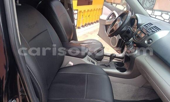 Acheter Occasion Voiture Toyota RAV4 Noir à Gikongoro, Gikongoro Acheter Occasion Voiture Toyota RAV4 Noir à Gikongoro, Gikongoro