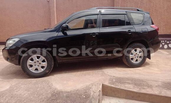 Acheter Occasion Voiture Toyota RAV4 Noir à Gikongoro, Gikongoro Acheter Occasion Voiture Toyota RAV4 Noir à Gikongoro, Gikongoro