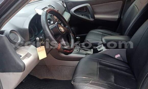 Acheter Occasion Voiture Toyota RAV4 Noir à Gikongoro, Gikongoro Acheter Occasion Voiture Toyota RAV4 Noir à Gikongoro, Gikongoro