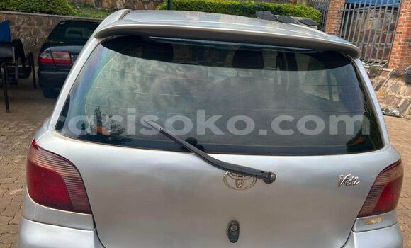 Sayi Na hannu Toyota Vitz Autre Mota in Gicumbi a Rwanda Sayi Na hannu Toyota Vitz Autre Mota in Gicumbi a Rwanda