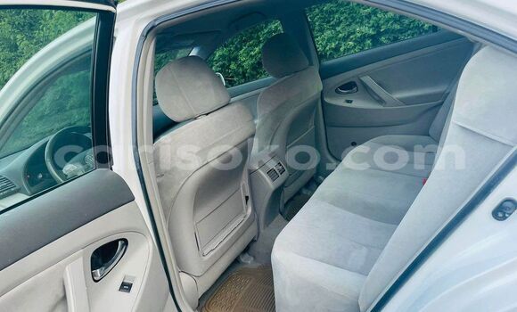 Acheter Occasion Voiture Toyota Camry White à Gikongoro, Gikongoro Acheter Occasion Voiture Toyota Camry White à Gikongoro, Gikongoro