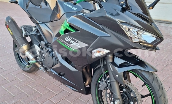 Sayi Na hannu Kawasaki Ninja Noir Motsi in Kigali a Rwanda