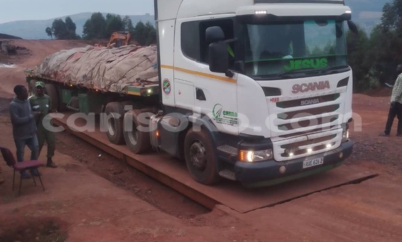 Sayi Na hannu Scania Irizar White Babbar mota in Kigali a Rwanda Sayi Na hannu Scania Irizar White Babbar mota in Kigali a Rwanda