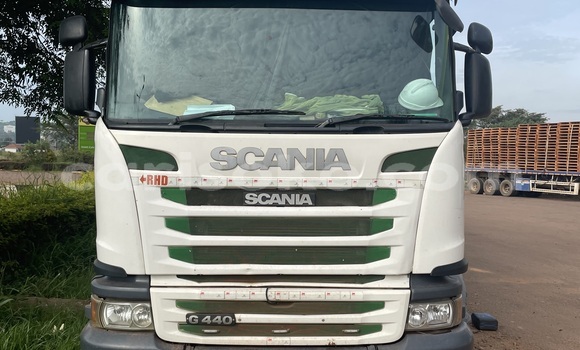 Sayi Na hannu Scania Irizar White Babbar mota in Kigali a Rwanda Sayi Na hannu Scania Irizar White Babbar mota in Kigali a Rwanda