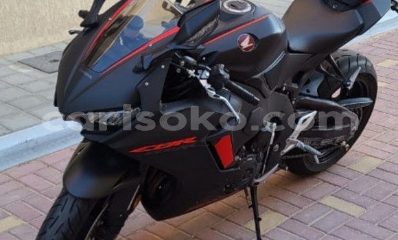 Acheter Occasion Moto Honda CBR 1000 RR Black à Kigali, Rwanda Acheter Occasion Moto Honda CBR 1000 RR Black à Kigali, Rwanda