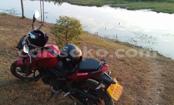 Acheter Occasion Moto Apache RTR Black à Butare, Butare Acheter Occasion Moto Apache RTR Black à Butare, Butare