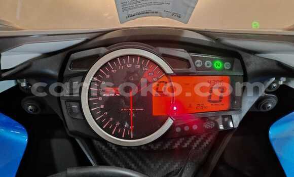 Acheter Occasion Moto Suzuki GSX–R Bleu à Kigali, Rwanda Acheter Occasion Moto Suzuki GSX–R Bleu à Kigali, Rwanda
