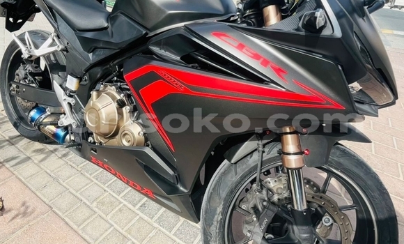 Acheter Occasion Moto Honda CBR Black à Kigali, Rwanda Acheter Occasion Moto Honda CBR Black à Kigali, Rwanda
