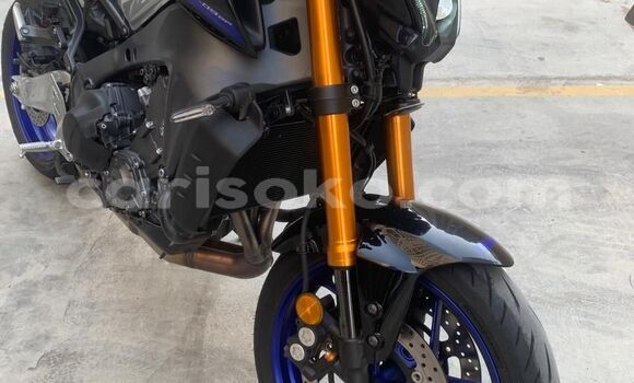 Sayi Na hannu Yamaha MT Beige Motsi in Kigali a Rwanda