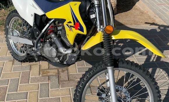 Acheter Occasion Moto Suzuki DR-Z Beige à Kigali, Rwanda
