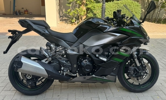اشتري مستعمل Kawasaki Ninja Noir دراجة نارية في Kigali في Rwanda