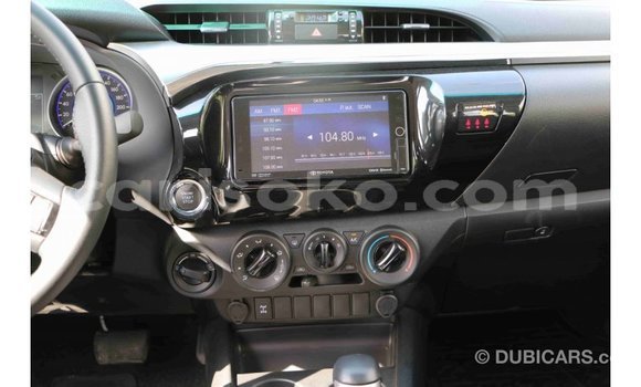 Acheter Import Voiture Toyota Hilux Noir à Import - Dubai, Rwanda Acheter Import Voiture Toyota Hilux Noir à Import - Dubai, Rwanda