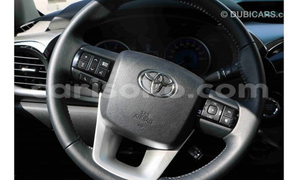 Acheter Import Voiture Toyota Hilux Noir à Import - Dubai, Rwanda Acheter Import Voiture Toyota Hilux Noir à Import - Dubai, Rwanda