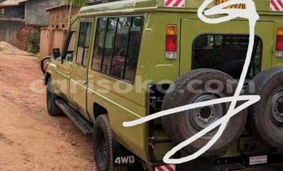 Acheter Occasion Voiture Toyota Gaia Autre à Kigali, Rwanda Acheter Occasion Voiture Toyota Gaia Autre à Kigali, Rwanda