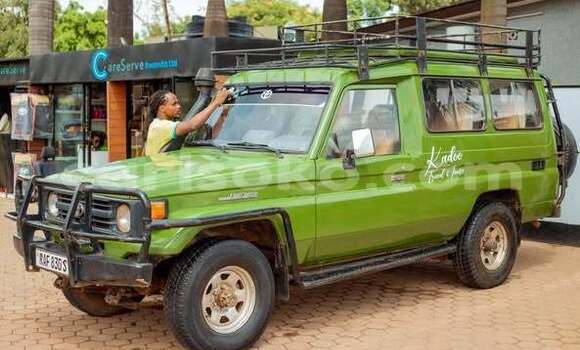 Acheter Occasion Voiture Toyota Gaia Autre à Kigali, Rwanda Acheter Occasion Voiture Toyota Gaia Autre à Kigali, Rwanda