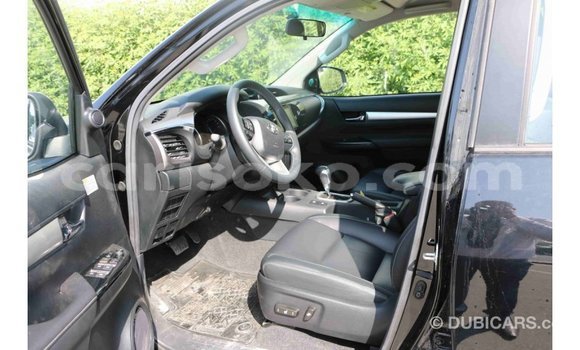 Acheter Import Voiture Toyota Hilux Noir à Import - Dubai, Rwanda Acheter Import Voiture Toyota Hilux Noir à Import - Dubai, Rwanda