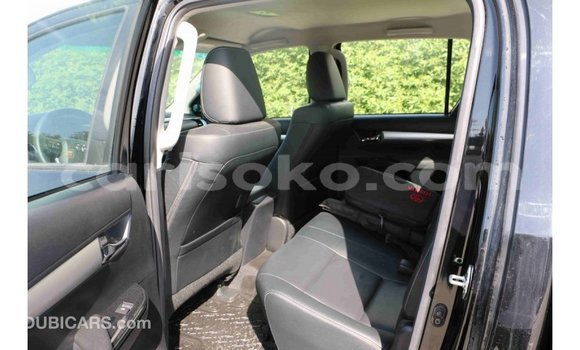 Acheter Import Voiture Toyota Hilux Noir à Import - Dubai, Rwanda Acheter Import Voiture Toyota Hilux Noir à Import - Dubai, Rwanda