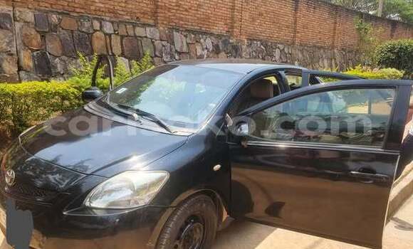 Acheter Occasion Voiture Toyota Yaris Autre à Kigali, Rwanda Acheter Occasion Voiture Toyota Yaris Autre à Kigali, Rwanda