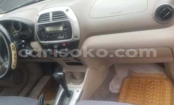 Acheter Occasion Voiture Toyota RAV4 Bleu à Kigali, Rwanda Acheter Occasion Voiture Toyota RAV4 Bleu à Kigali, Rwanda