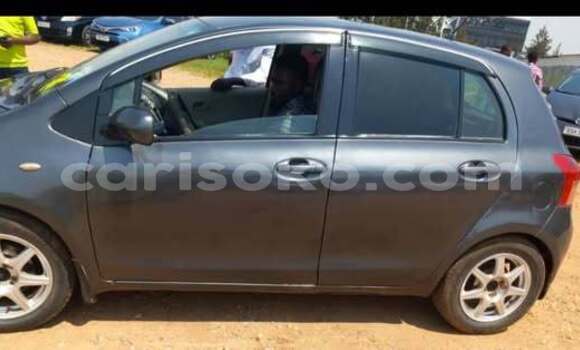 Acheter Occasion Voiture Toyota Vitz Beige à Kigali, Rwanda Acheter Occasion Voiture Toyota Vitz Beige à Kigali, Rwanda