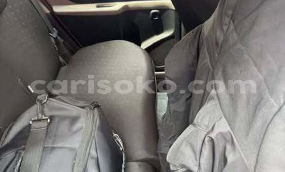 Acheter Occasion Voiture Toyota Yaris Grey/silver à Kigali, Rwanda Acheter Occasion Voiture Toyota Yaris Grey/silver à Kigali, Rwanda