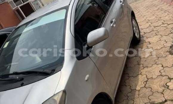 Acheter Occasion Voiture Toyota Yaris Grey/silver à Kigali, Rwanda Acheter Occasion Voiture Toyota Yaris Grey/silver à Kigali, Rwanda