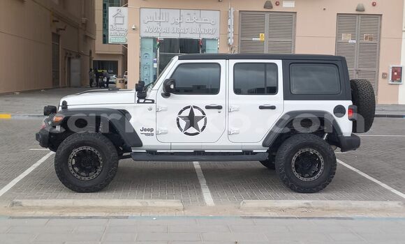 Acheter Occasion Voiture Jeep Wrangler Blanc à Kigali, Rwanda Acheter Occasion Voiture Jeep Wrangler Blanc à Kigali, Rwanda