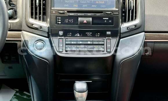 Buy Used Toyota Land Cruiser White Car in Johannesburg in Gauteng Buy Used Toyota Land Cruiser White Car in Johannesburg in Gauteng