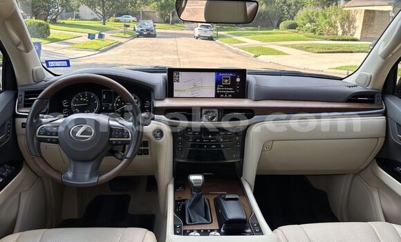 Acheter Occasion Voiture Lexus LX 570 Gris à Cyangugu, Cyangugu Acheter Occasion Voiture Lexus LX 570 Gris à Cyangugu, Cyangugu