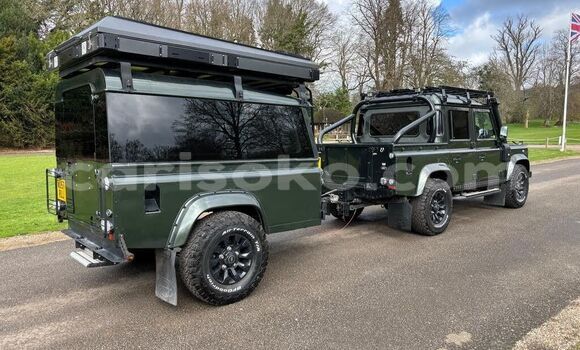 Buy Used Land Rover Defender Green Car in Kigali in Rwanda Buy Used Land Rover Defender Green Car in Kigali in Rwanda
