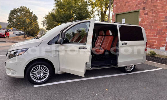 Buy Used Mercedes-Benz Vito White Car in Kigali in Rwanda Buy Used Mercedes-Benz Vito White Car in Kigali in Rwanda
