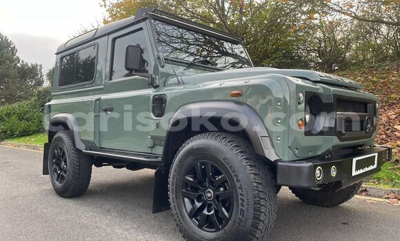 Buy Used Land Rover Defender Green Car in Kigali in Rwanda Buy Used Land Rover Defender Green Car in Kigali in Rwanda