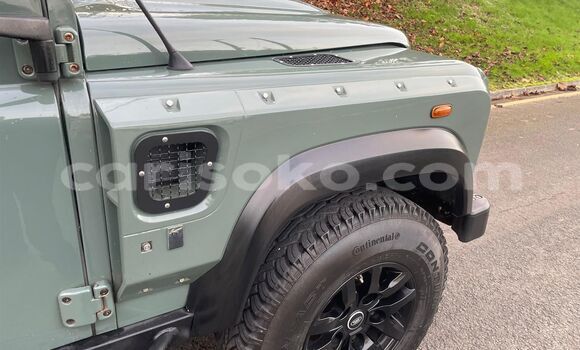 Buy Used Land Rover Defender Green Car in Kigali in Rwanda Buy Used Land Rover Defender Green Car in Kigali in Rwanda