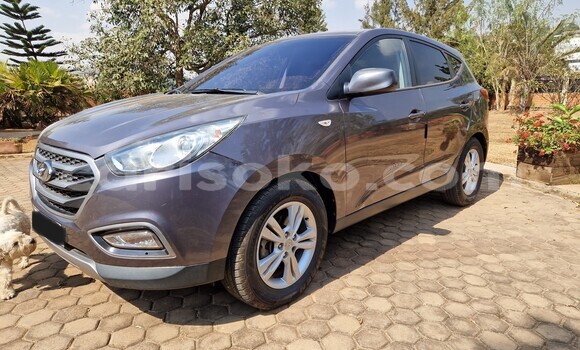 Buy Used Hyundai Tucson Grey/silver Car in Kigali in Rwanda Buy Used Hyundai Tucson Grey/silver Car in Kigali in Rwanda