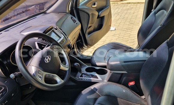 Buy Used Hyundai Tucson Grey/silver Car in Kigali in Rwanda Buy Used Hyundai Tucson Grey/silver Car in Kigali in Rwanda