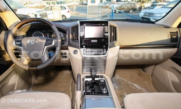 اشتري Imported Toyota Land Cruiser Blanc سيارة في Import - Dubai في Rwanda اشتري Imported Toyota Land Cruiser Blanc سيارة في Import - Dubai في Rwanda