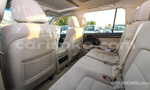 اشتري Imported Toyota Land Cruiser Blanc سيارة في Import - Dubai في Rwanda اشتري Imported Toyota Land Cruiser Blanc سيارة في Import - Dubai في Rwanda