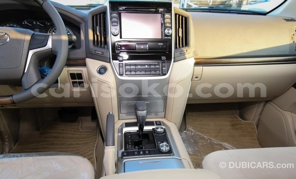 اشتري Imported Toyota Land Cruiser Blanc سيارة في Import - Dubai في Rwanda اشتري Imported Toyota Land Cruiser Blanc سيارة في Import - Dubai في Rwanda
