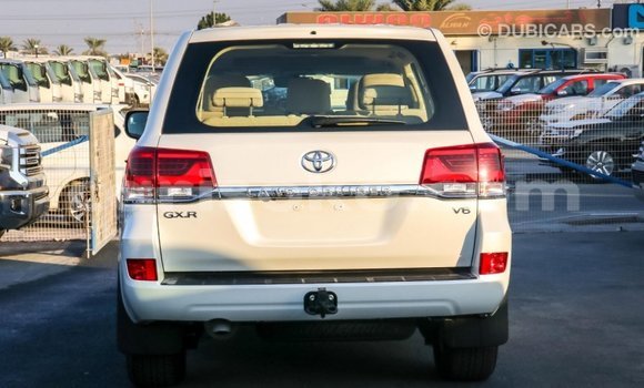 اشتري Imported Toyota Land Cruiser Blanc سيارة في Import - Dubai في Rwanda اشتري Imported Toyota Land Cruiser Blanc سيارة في Import - Dubai في Rwanda