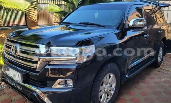 Sayi Na hannu Toyota Land Cruiser Autre Mota in Kigali a Rwanda Sayi Na hannu Toyota Land Cruiser Autre Mota in Kigali a Rwanda