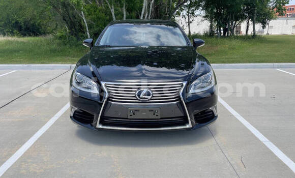 Acheter Occasion Voiture Lexus LS Bleu à Kigali, Rwanda Acheter Occasion Voiture Lexus LS Bleu à Kigali, Rwanda
