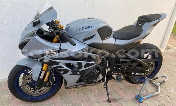 اشتري مستعمل Suzuki GSX–R Gris دراجة نارية في Kigali في Rwanda اشتري مستعمل Suzuki GSX–R Gris دراجة نارية في Kigali في Rwanda
